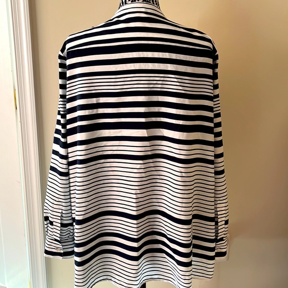 Calvin Klein Women’s Striped Blouse - Button Front - Size 1X - Really Cute! - Picture 4 of 6